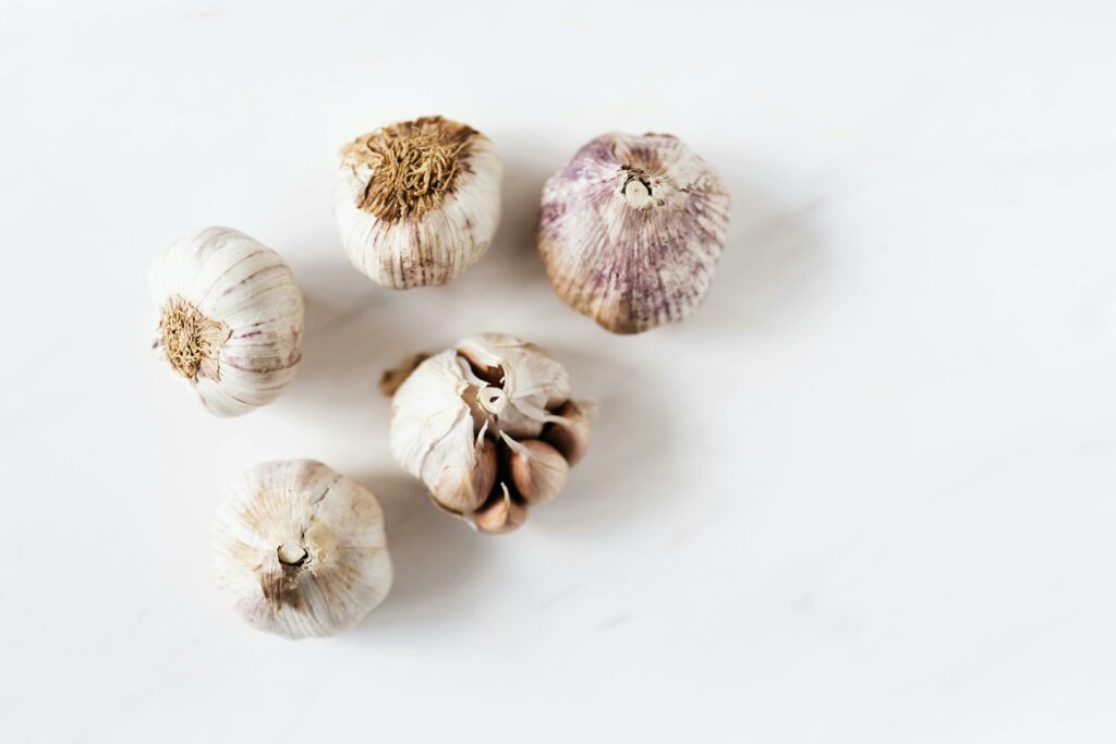 How to Store Garlic for Maximum Freshness (Whole, Chopped & Paste)
