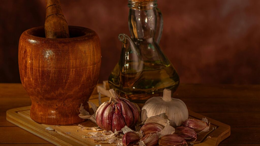 How Long Does Garlic Oil Last?